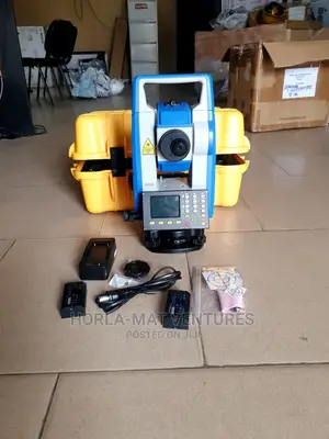 Stonex R3 Total Station