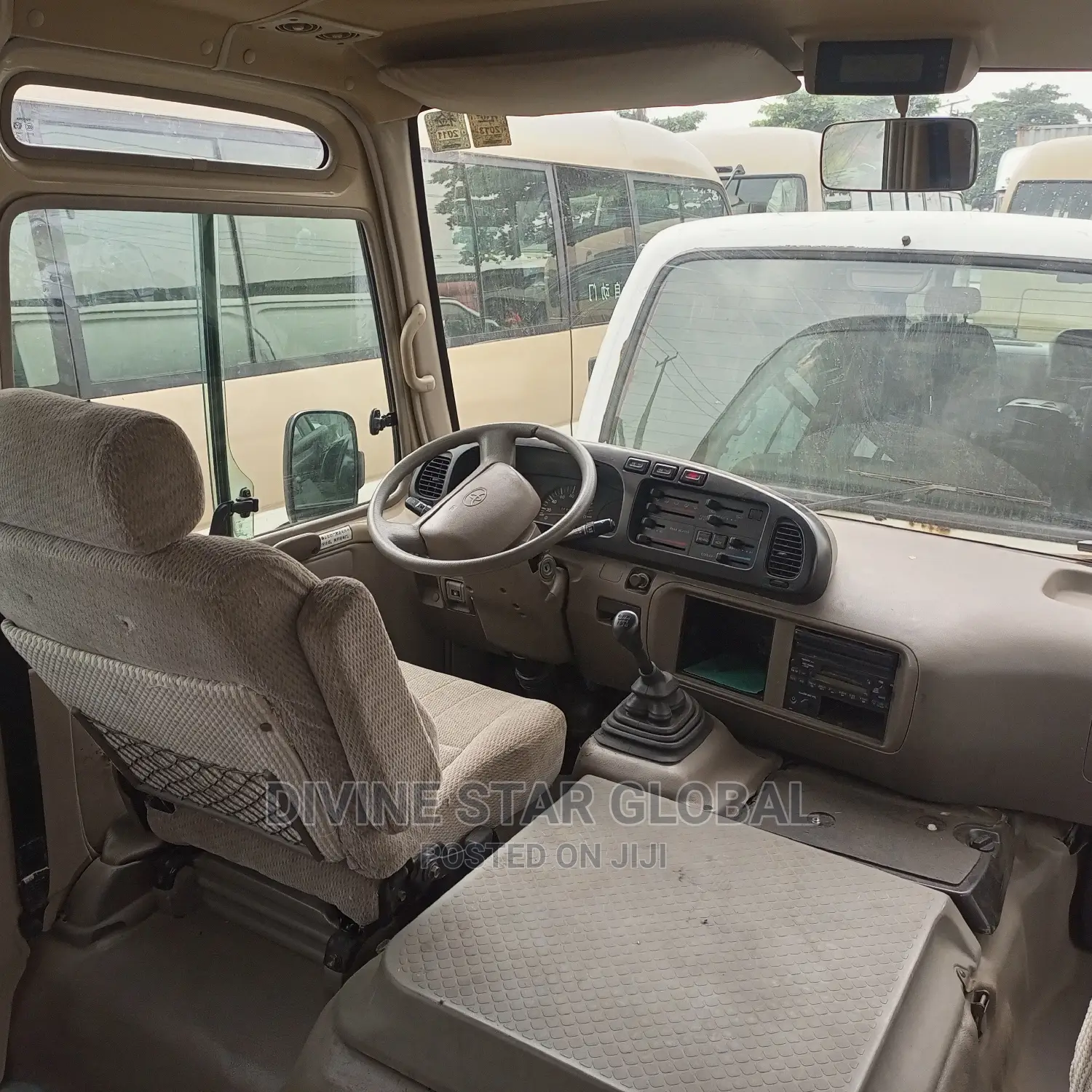 Toyota Coaster 2013 Gold