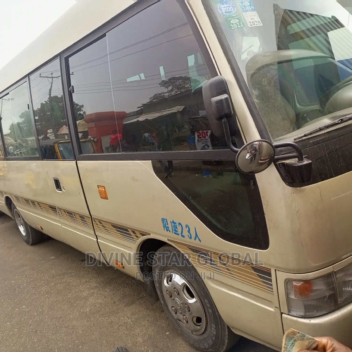 Toyota Coaster 2012 Gold