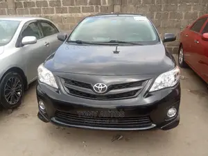 Toyota Corolla 2012 Black