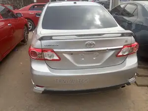 Toyota Corolla 2012 Silver