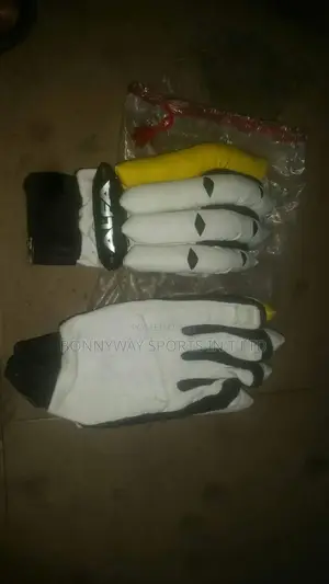 Cricket Keeper Glove At Bonnyway Sports Ltd