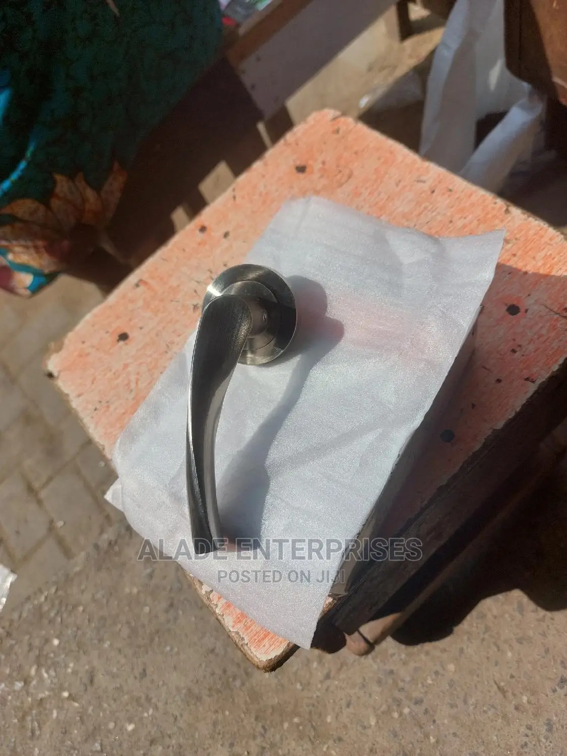 Seperate Door Handle