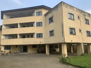 10bdrm Maisonette in Woji Junction Gra, Port-Harcourt for Sale