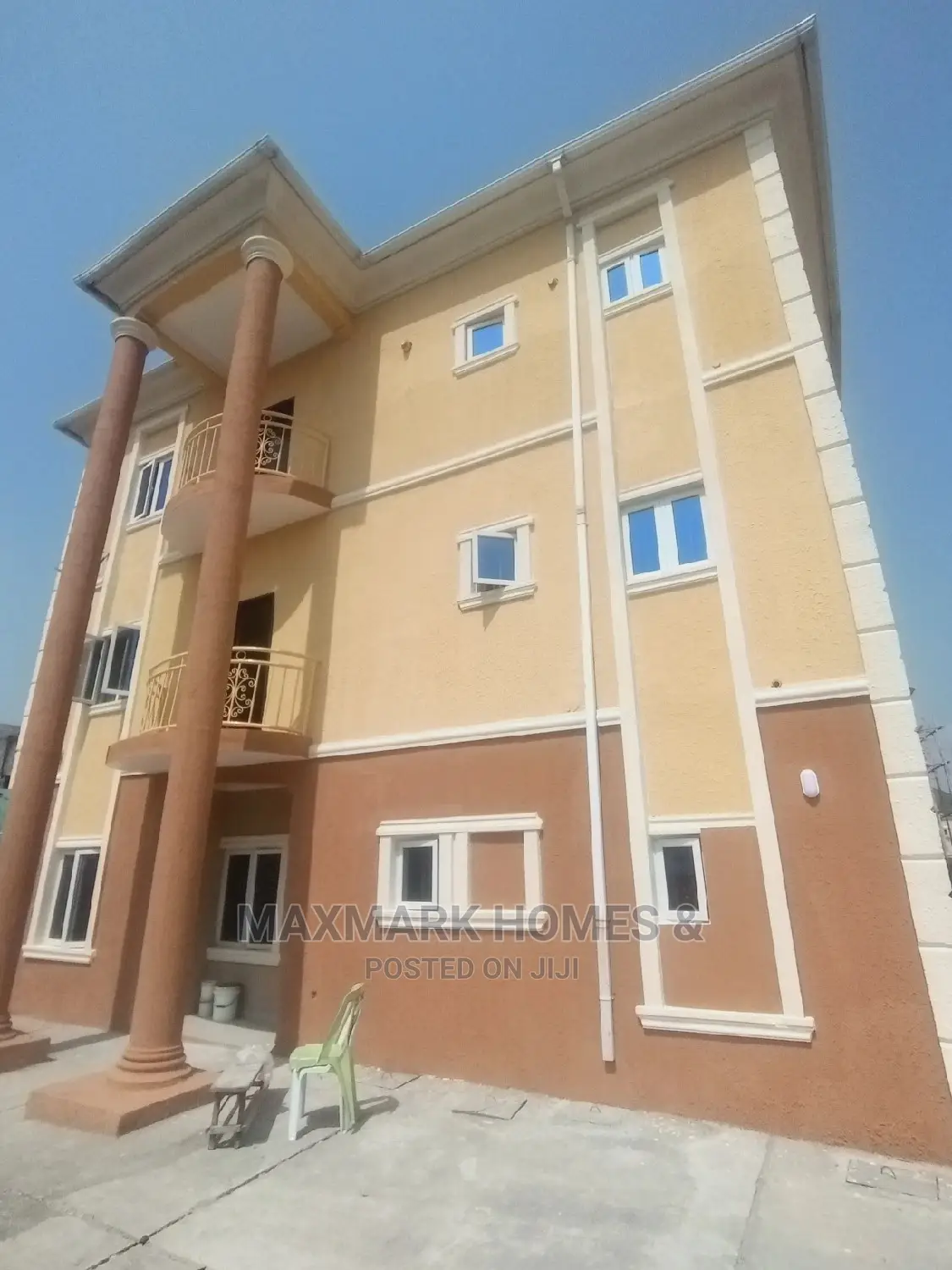 3bdrm Block of Flats in Unity Estate, Badore for sale