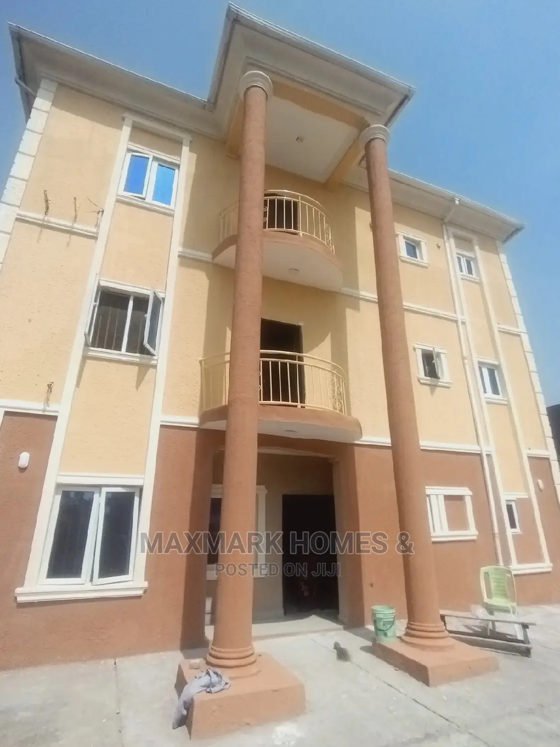 3bdrm Block of Flats in Unity Estate, Badore for sale
