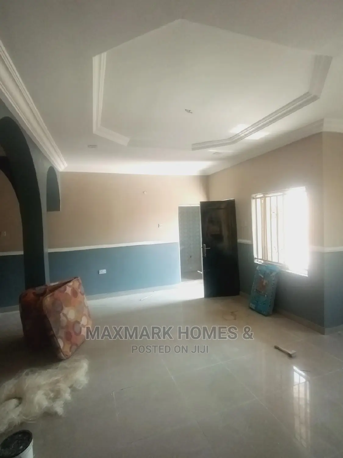 3bdrm Block of Flats in Unity Estate, Badore for sale