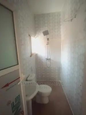 3bdrm Block of Flats in Unity Estate, Badore for sale