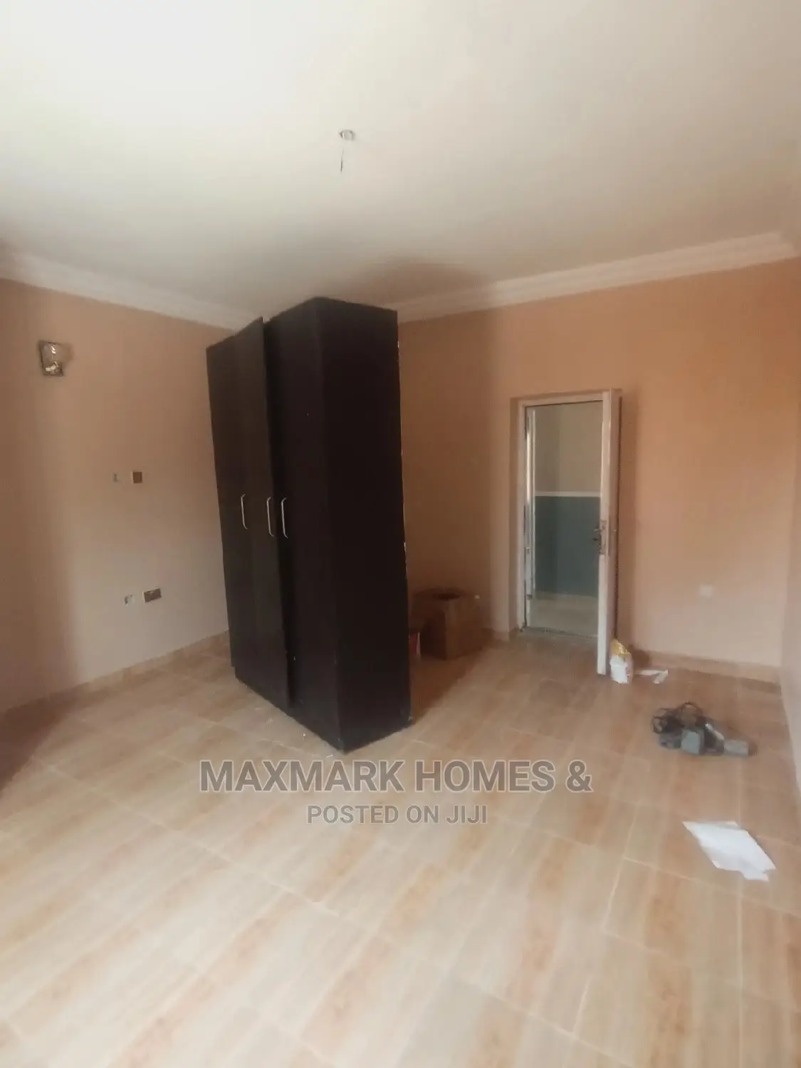 3bdrm Block of Flats in Unity Estate, Badore for sale
