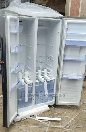 Brand New HISENSE Side by Side Fridge/Dispenser/Black Mirror