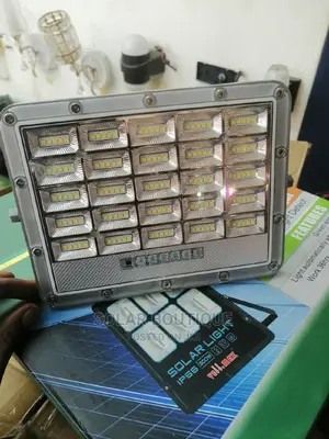 100w Vellmax Solar Flood Light