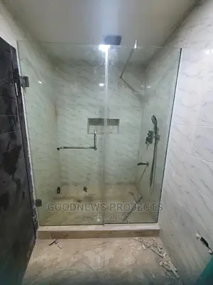Frameless Tempered Shower Hinged Glass
