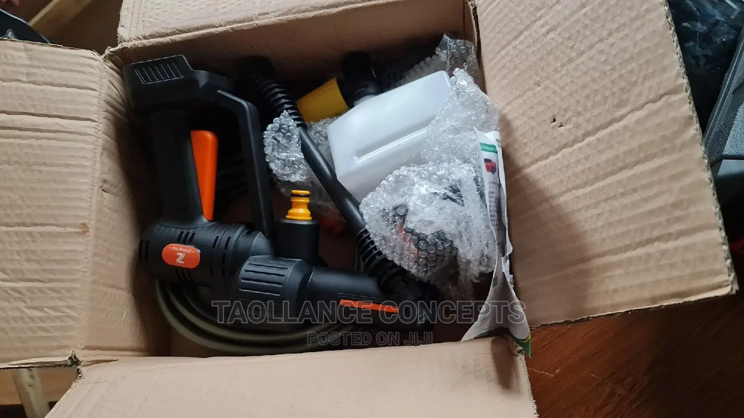 Rechargeable Compact Car Wash Machine