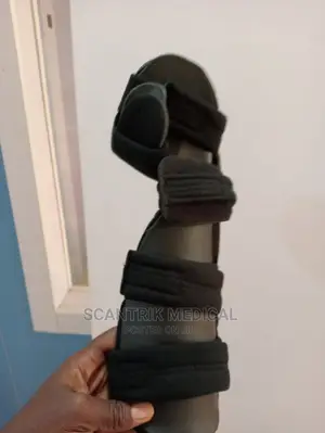 Hand Resting Splinh