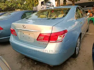 Lexus ES 350 2011 Blue