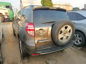 Toyota RAV4 3.5 2011 Brown