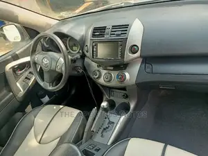 Toyota RAV4 2.5 Sport 2011 Silver
