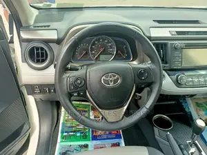 Toyota RAV4 2014 White
