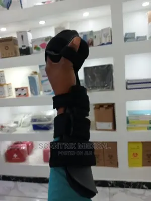 Soft Resting Hand Splint for Surgical Patients