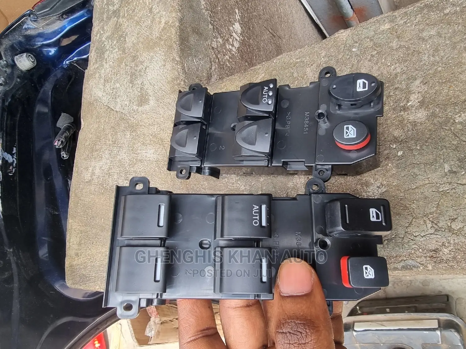 Pressing Button 2007 CR-V