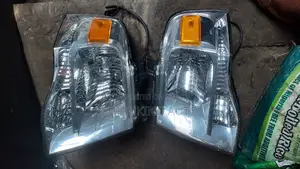 Headlamp Ford Expedition 2008