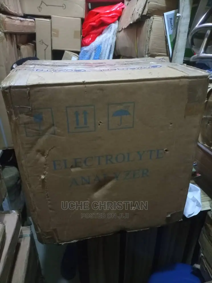 Electrolyte Analyzer Machine