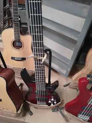 Fender 5 Strings Guitar