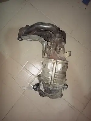 Photo - 2.4 Camry Catalyst Manifold Exhaust Pot.