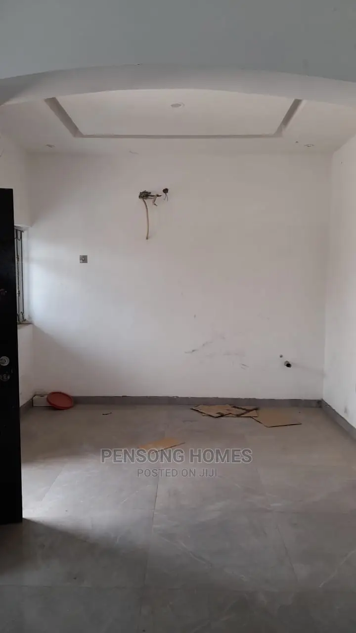 2bdrm Block of Flats in Magboro, Obafemi-Owode for Sale