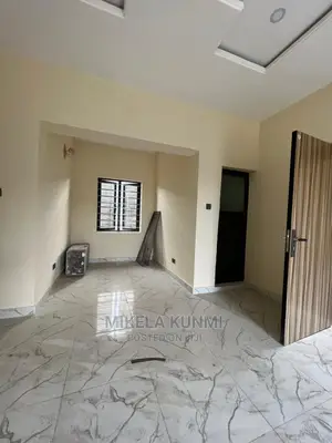 Furnished 2bdrm Block of Flats in Queen Street, Alagomeji for rent