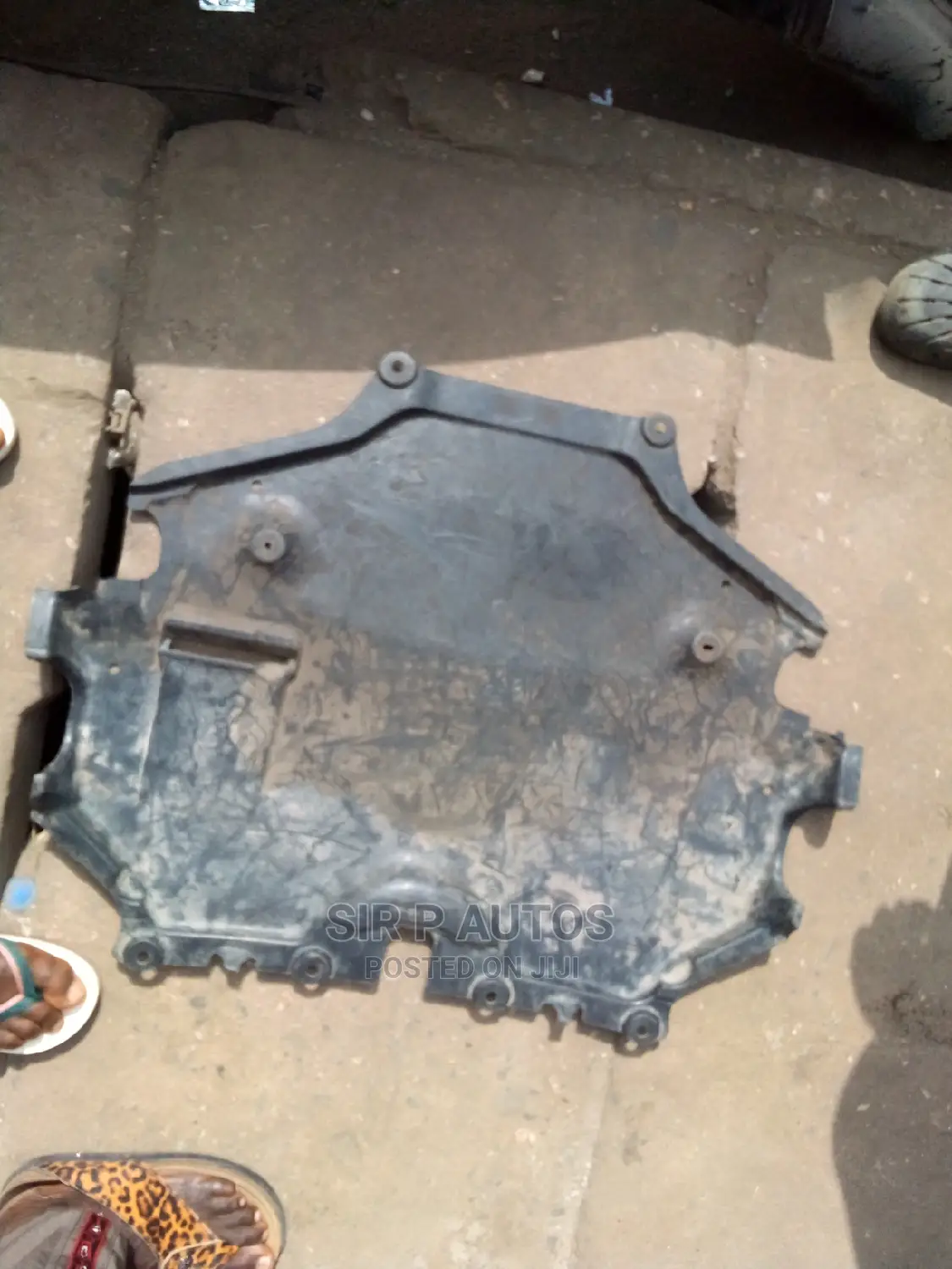 Mercedes Benz Engine Covers Are Available