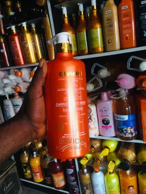 Gluta C Intensive Whitening Shower Gel