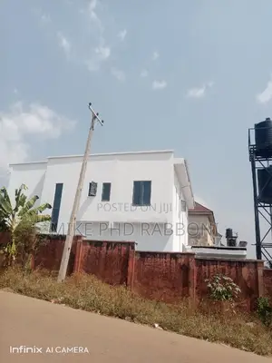 5bdrm Duplex in Estate, Enugu for Sale