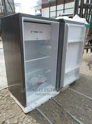 Brand New HISENSE Table Top Refrigerator/External/Silver/