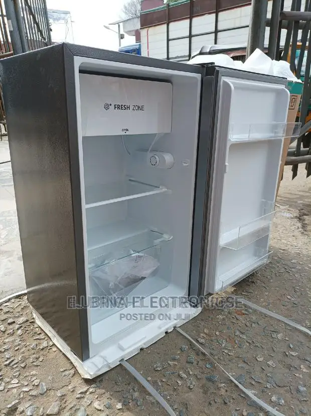 Brand New HISENSE Table Top Refrigerator/External/Silver/