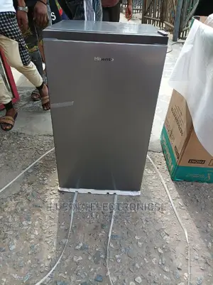 Brand New HISENSE Table Top Refrigerator/External/Silver/
