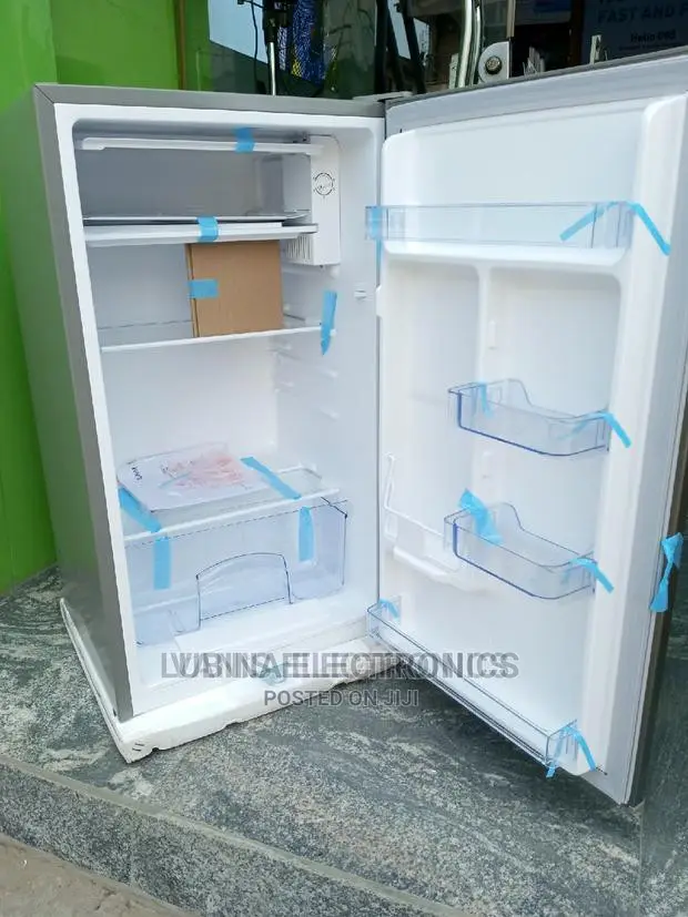 Brand New HISENSE Table Top Refrigerator/External/Silver/