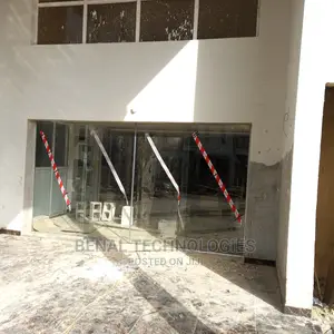 Authentic Glass Auto Door in Ife