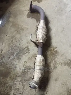 Toyota Hiace Hummer Bus Double Catalyst Exhaust Pot.