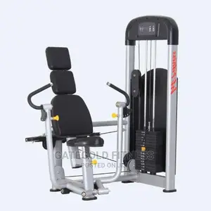A05 Seated Chest Press