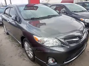 Toyota Corolla 2010 Gray