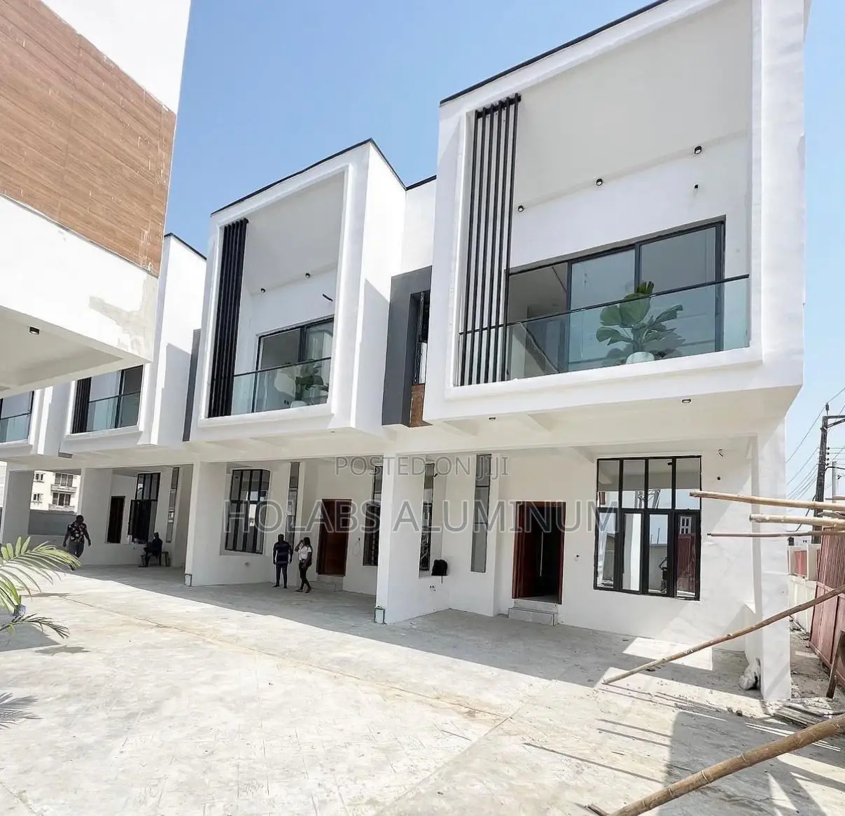 Glsss House Rails