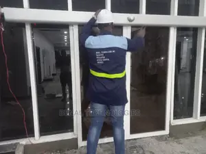 Dependable Auto Door for Hotels in Owo