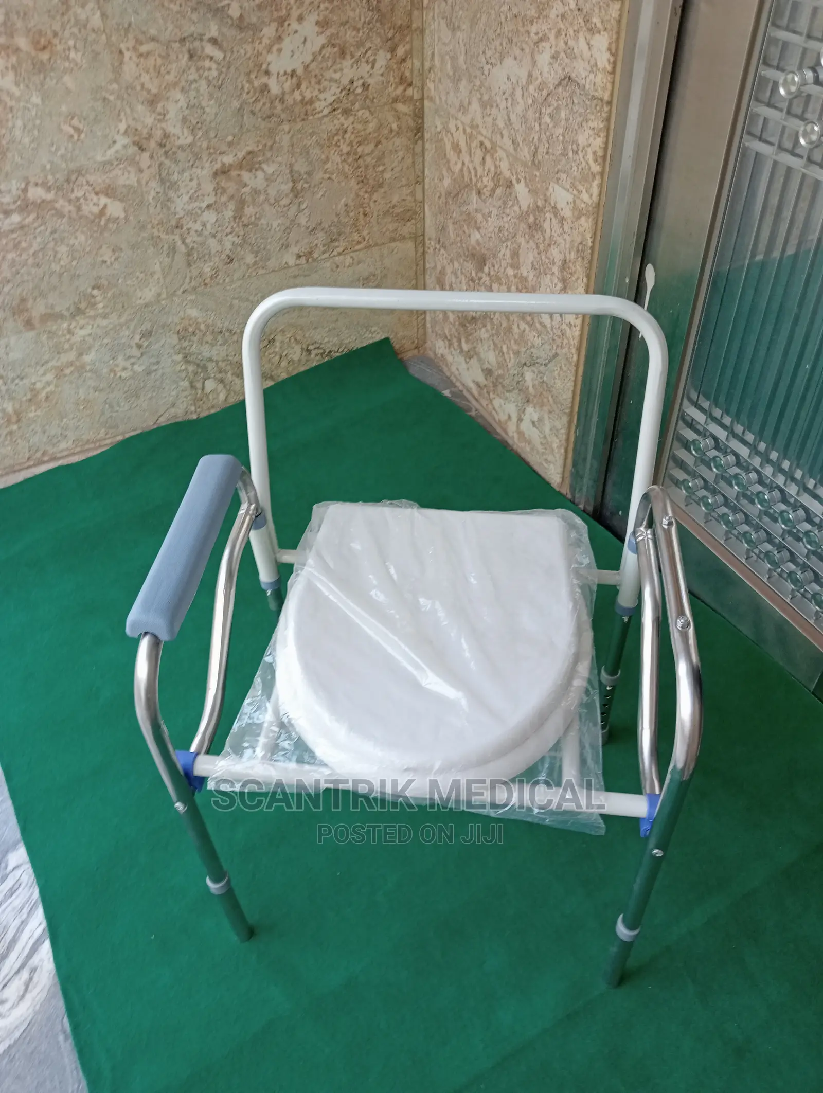 Commode Seat/ Commode Chair