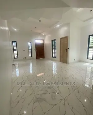 4bdrm Duplex in Chevron Drive, for sale