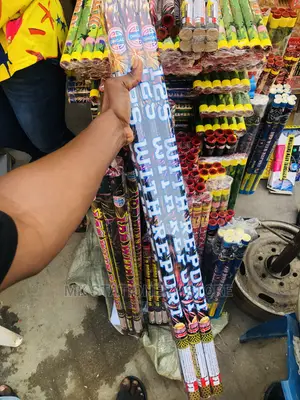 12 Super Shots Fireworks Display