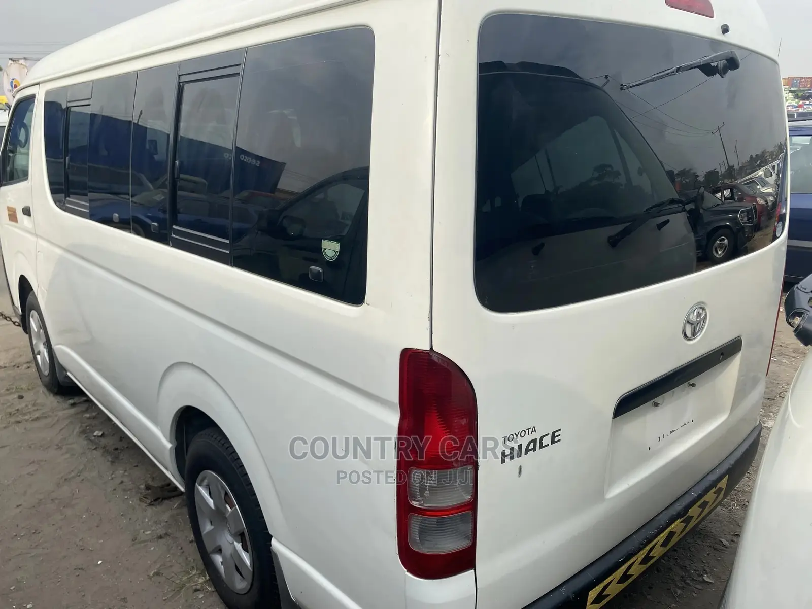 Toyota HiAce 2012 White