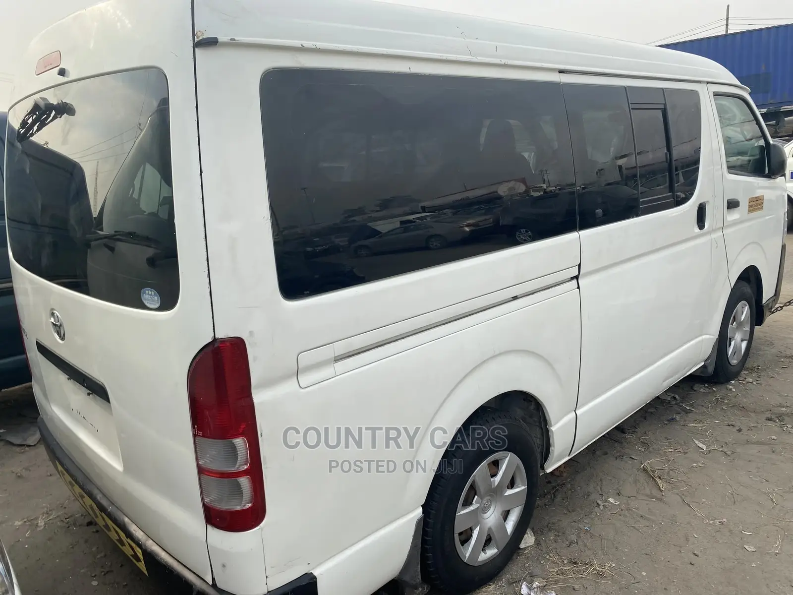 Toyota HiAce 2012 White