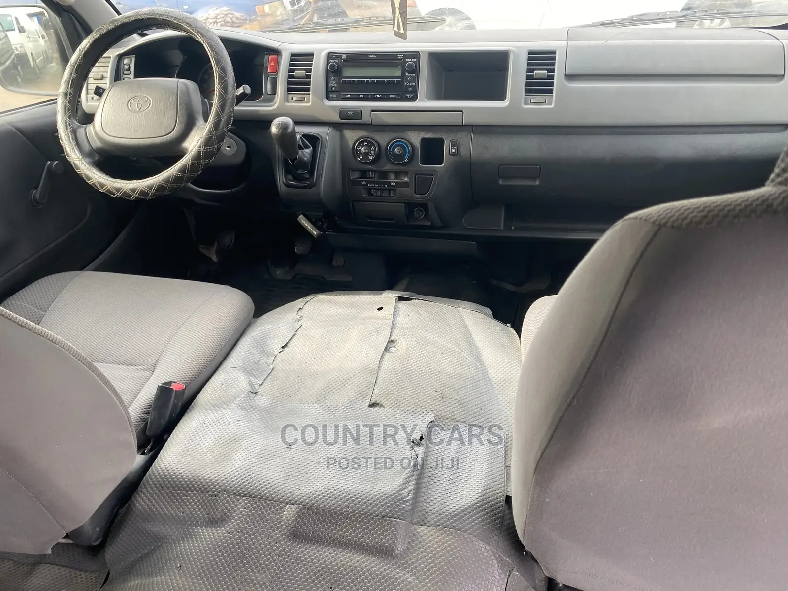 Toyota HiAce 2012 White