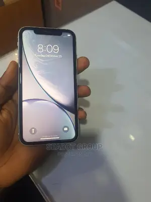 Apple iPhone XR 128 GB White